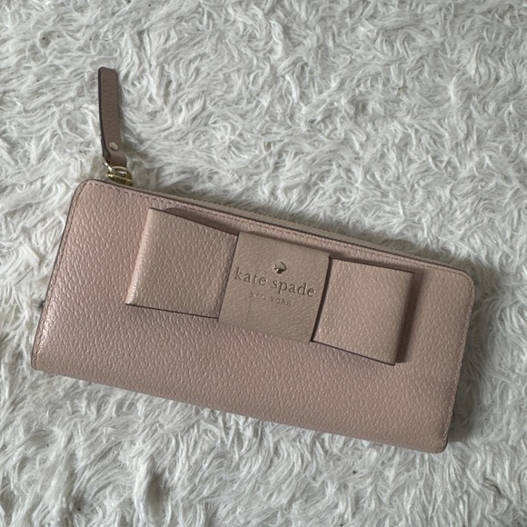 Kate Spade Pink Bow Leather Zip Around Wallet‎ Barbie Core - Picture 1 of 9